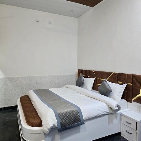 Hotel Kamal Dham Govardhan Exteriér fotografie