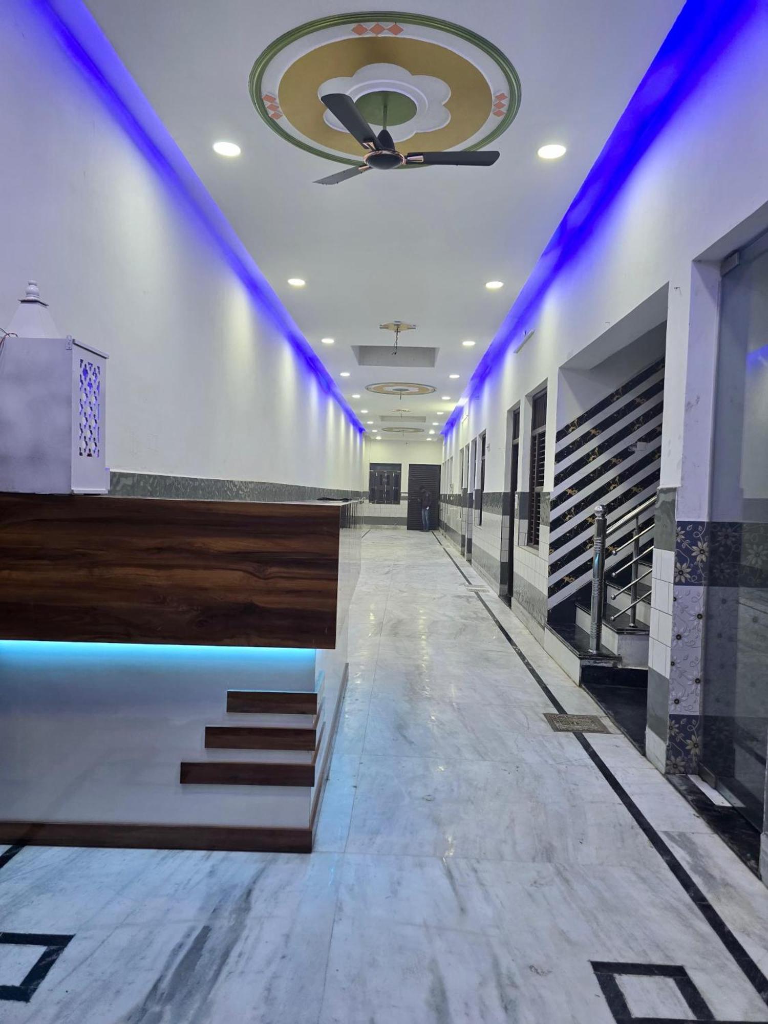 Hotel Kamal Dham Govardhan Exteriér fotografie
